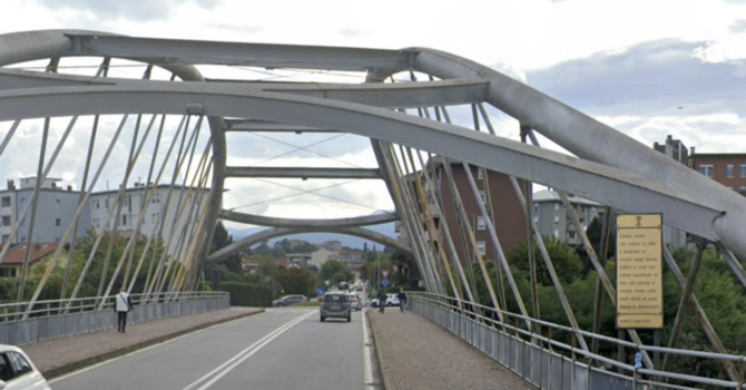 Viale Azari chiuso verso Intra per lavori urgenti alla rete idrica