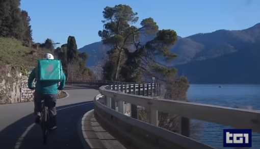 Verbania, la protesta dei rider contro Deliveroo diventa caso nazionale Verbania, la protesta dei rider contro Deliveroo diventa caso nazionale