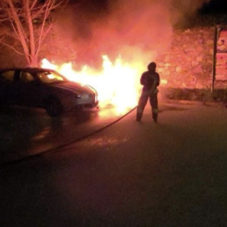 Incendiò due auto a Biganzolo, denunciato 59enne lombardo