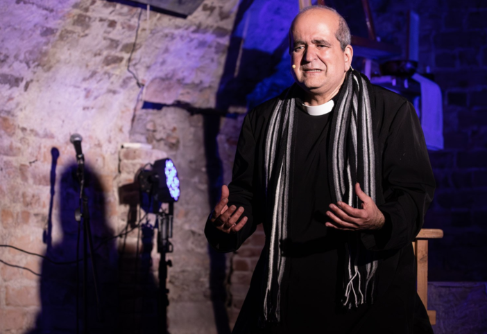 "O Gesù d'amore acceso", il nuovo spettacolo in scena tra Baveno e Gozzano