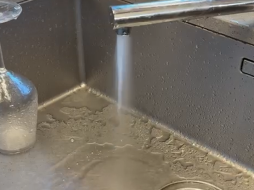 Valstrona, poca acqua e pressione minima: disagi a Forno e Sambughetto  VIDEO