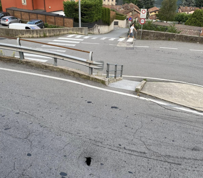 Via Matteotti a Omegna riapre temporaneamente dopo il cedimento