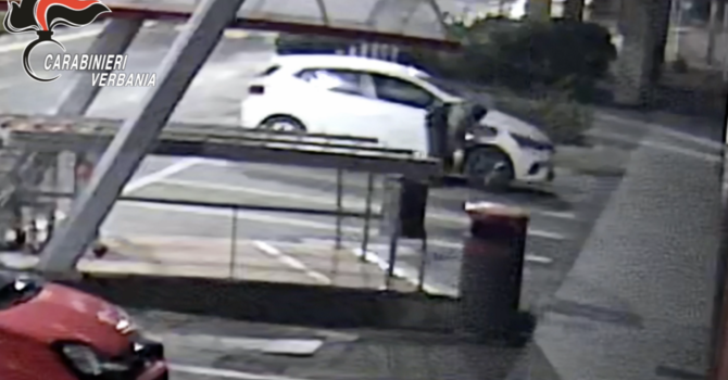 Finestrini infranti e gomme tagliate: individuato l'autore di vandalismi a Verbania VIDEO