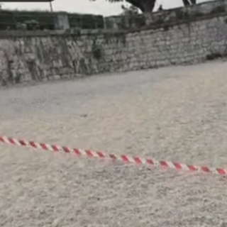 Ordigno bellico sulla spiaggia di Villa Fedora, arrivano gli artificieri