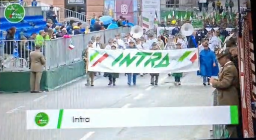 Anche gli Alpini di Intra alla sfilata di Genova VIDEO Anche gli Alpini di Intra alla sfilata di Genova VIDEO