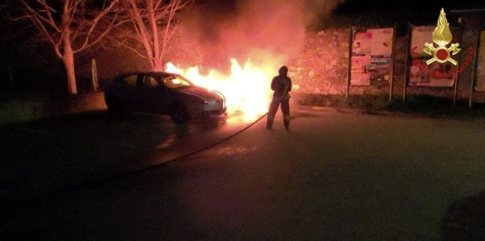 Incendiò due auto a Biganzolo, denunciato 59enne lombardo