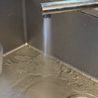Valstrona, poca acqua e pressione minima: disagi a Forno e Sambughetto  VIDEO