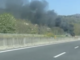 Auto in fiamme sull'A26: code tra Meina e Carpugnino VIDEO