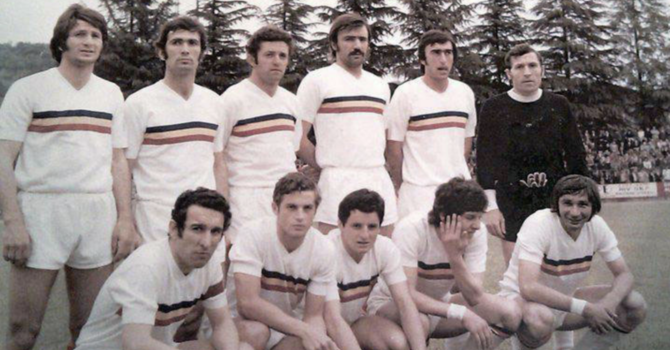 Bagnoli, accosciato e primo da sinistra, nel Verbania della stagione 1971-1972, in Serie C FOTO Wikipedia Bagnoli, accosciato e primo da sinistra, nel Verbania della stagione 1971-1972, in Serie C FOTO Wikipedia