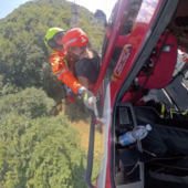 Escursionisti si perdono nei boschi di Mergozzo: salvati dai Vigili del fuoco Escursionisti si perdono nei boschi di Mergozzo: salvati dai Vigili del fuoco