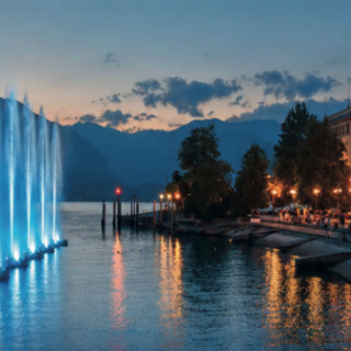 Fontane danzanti sul Lago Maggiore, a Pallanza il gran finale di “Sinfonia d’Acqua e Luce”
