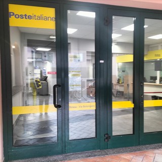 Stresa, riapre l’ufficio postale in versione “Polis”: spazi rinnovati e nuovi servizi