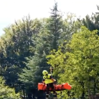 Cercatore di funghi cade nei boschi della Valle Strona e si ferisce alla testa VIDEO