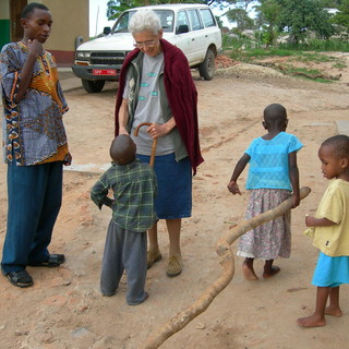 Ornavasso celebra l’Africa Day con il Gruppo di appoggio “Mama Teresa”