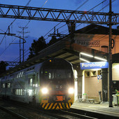 Incidente sulla linea Milano-Domodossola, il racconto di una passeggera: &quot;Nessuna comunicazione da Trenord, ore di attesa al freddo&quot;