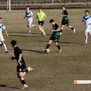 Boccata d'ossigeno per l'Esio. Brutto scivolone per l'Omegna