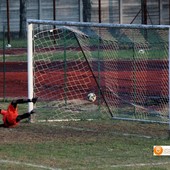 Il rigore che aveva portato in vantaggio il Villa contro l'Omegna