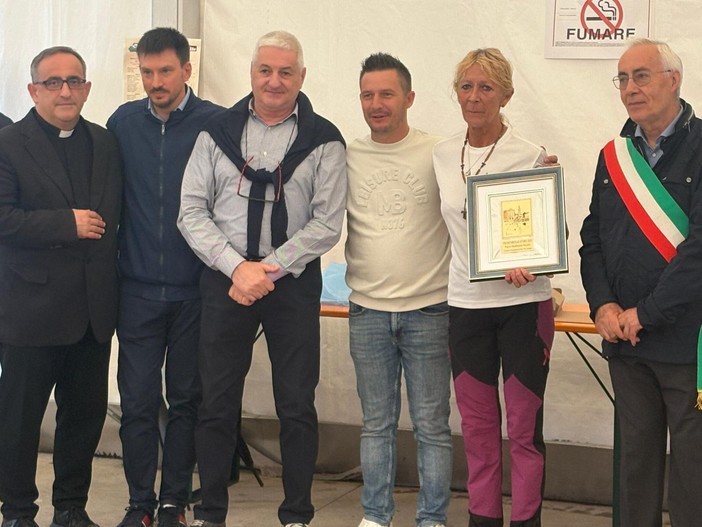 Francobollo d’Oro a Maddalena Sesiani: premiata la presidente degli Gnomi del Mastrolino