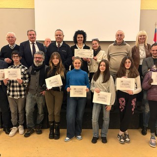 Omegna, i giovani disegnano la pace: premiati gli studenti del Vco al concorso Lions