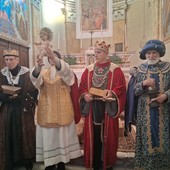 Vedasco ha celebrato l’Epifania con l’adorazione dei Magi FOTO Vedasco ha celebrato l’Epifania con l’adorazione dei Magi FOTO