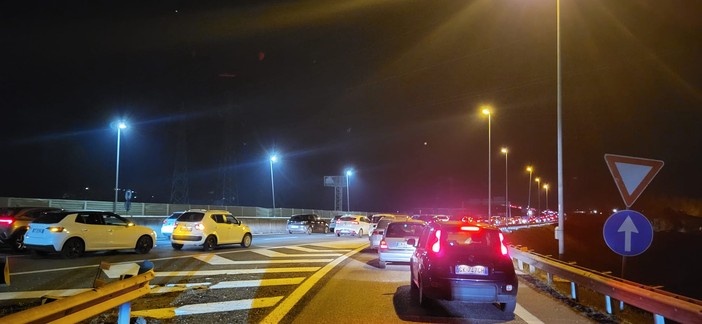 Tamponamento a catena sulla A26 a Gravellona Toce: sei feriti e traffico bloccato