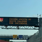 Tragedia sull'A26: auto contro lo spartitraffico, una vittima Tragedia sull'A26: auto contro lo spartitraffico, una vittima