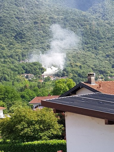 Incendio in un’abitazione a Granerolo, vigili del fuoco al lavoro