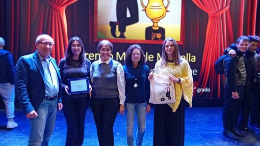 Nella foto Maurizio D'Andrea, Gaia Pisola, Silvana Pirazzi, Cinzia Cirillo, Aurora Tori Nella foto Maurizio D'Andrea, Gaia Pisola, Silvana Pirazzi, Cinzia Cirillo, Aurora Tori