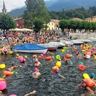 La Traversata del Lago di Mergozzo richiama centinaia di nuotatori