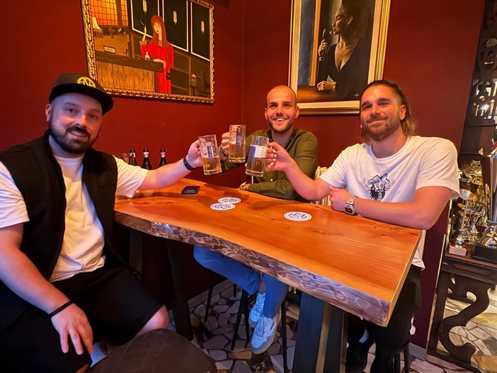 Cusio Oktoberfest 2025: tre giorni di musica, birra e specialità bavaresi ai giardini pubblici di Omegna