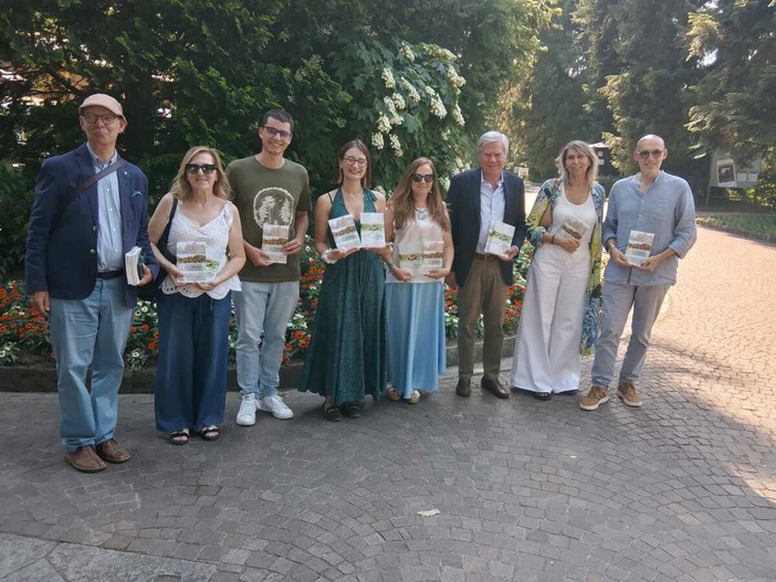 Villa Taranto lancia la sua collana scientifica: presentati i primi due volumi del progetto Artemisia Villa Taranto lancia la sua collana scientifica: presentati i primi due volumi del progetto Artemisia