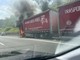 Tir in fiamme sull’autostrada a Baveno, traffico temporaneamente bloccato Tir in fiamme sull’autostrada a Baveno, traffico temporaneamente bloccato