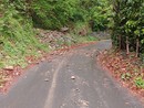 Agrano, frana sulla strada per l'Alpe selviana