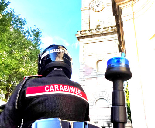 Verbania, minaccia la compagna con un coltello: arrestato 28enne