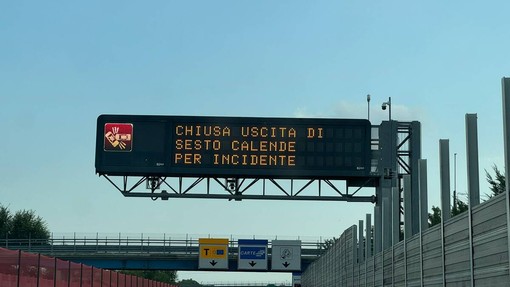 Tragedia sull'A26: auto contro lo spartitraffico, una vittima