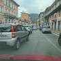 Omegna, traffico in tilt nel primo lunedì di rientro: code e disagi in città