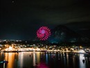Feriolo tra luci e stelle: il lago incantato dai droni e dai giochi laser VIDEO Feriolo tra luci e stelle: il lago incantato dai droni e dai giochi laser VIDEO