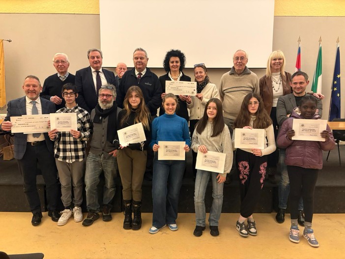 Omegna, i giovani disegnano la pace: premiati gli studenti del Vco al concorso Lions