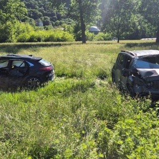 Scontro tra due auto ad Anzola: tre feriti, due trasportati in elicottero a Novara