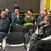 Omegna, professionisti dell’edilizia in protesta: “Situazione insostenibile, manca il dialogo con l’Ufficio tecnico”