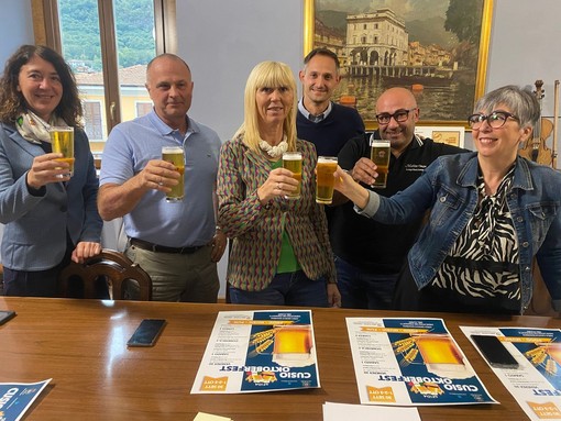 Cusio Oktoberfest, a Omegna la sfida tra birre nostrane e quelle tedesche Cusio Oktoberfest, a Omegna la sfida tra birre nostrane e quelle tedesche