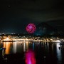 Feriolo tra luci e stelle: il lago incantato dai droni e dai giochi laser VIDEO