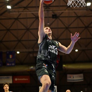 Basket, la Paffoni espugna Piacenza dopo un supplementare FOTO E VIDEO