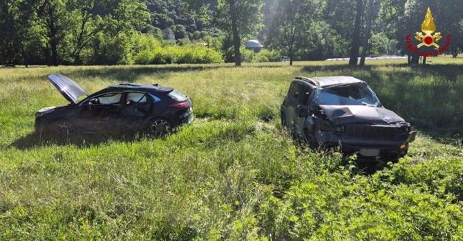 Scontro tra due auto ad Anzola: tre feriti, due trasportati in elicottero a Novara Scontro tra due auto ad Anzola: tre feriti, due trasportati in elicottero a Novara
