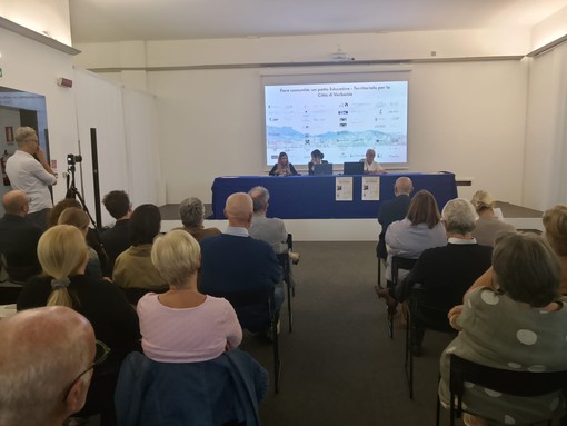 Verbania presenta il Patto educativo, primo passo verso la Comunità educante Verbania presenta il Patto educativo, primo passo verso la Comunità educante