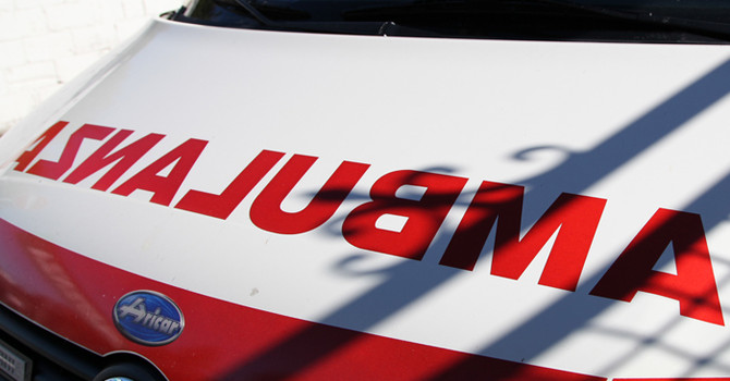 Grave incidente a Gravellona Toce: auto si ribalta sulla provinciale, uno degli occupanti è deceduto