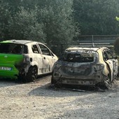 Auto incendiate a Bagnella, Berio replica alla minoranza: "No a sciacallaggi politici, attendiamo le indagini" Auto incendiate a Bagnella, Berio replica alla minoranza: "No a sciacallaggi politici, attendiamo le indagini"