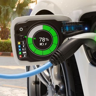 Ricarica l’auto in Ztl e riceve due multe