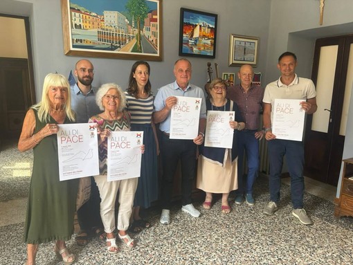 Omegna inaugura "Ali di Pace" e rende omaggio a Vittorio Beltrami nel centenario della nascita