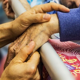 Residenze per anziani in Piemonte: dal 1° gennaio aumenti fino al 10% sulle rette